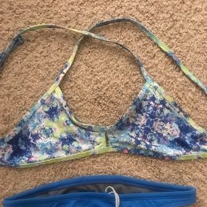 Jolyn vent Bikini Top